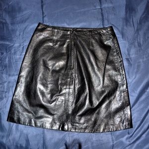 Dabello Black Leather Mini Skirt Size 9 in V. Good